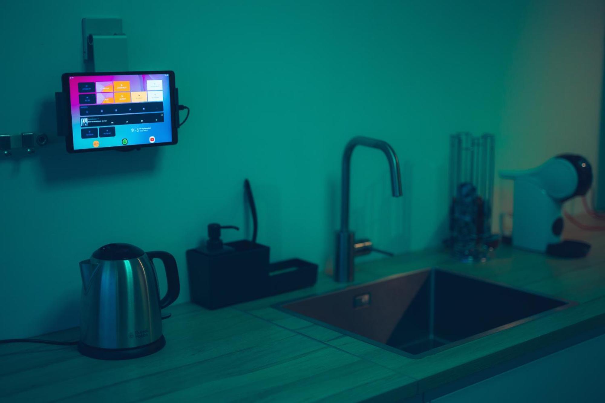 Smart Luxury - Private Gym, Hot Tub & Sauna Keflavík Buitenkant foto